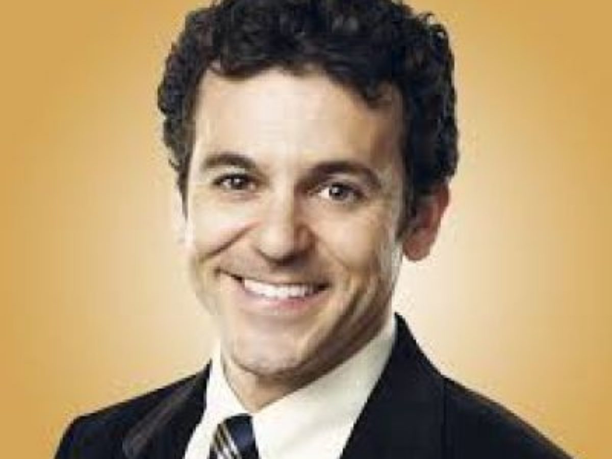 fred savage dating istoric