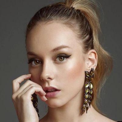 Ester Expósito Net Worth, Bio, Age, Height, Wiki [Updated 2022]
