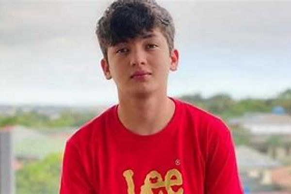 What Happened To Seth Fedelin Eyes: Is He Suffering From